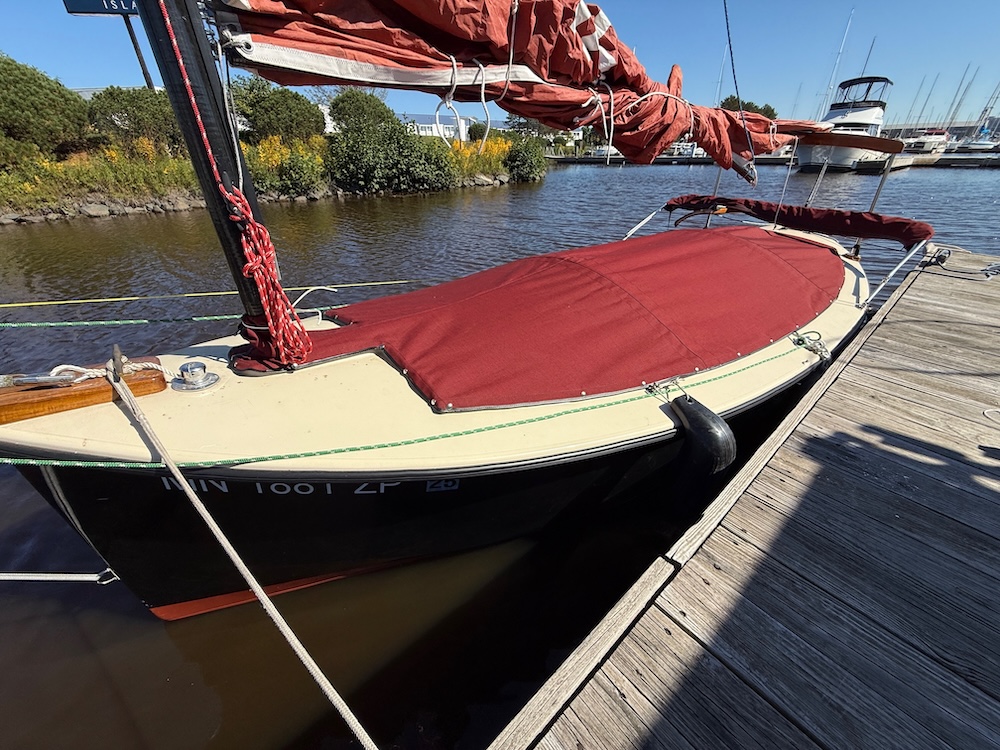 Mudhen Cockpit Cover